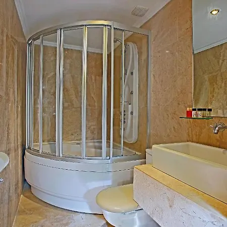 Homestay Castle Boutique